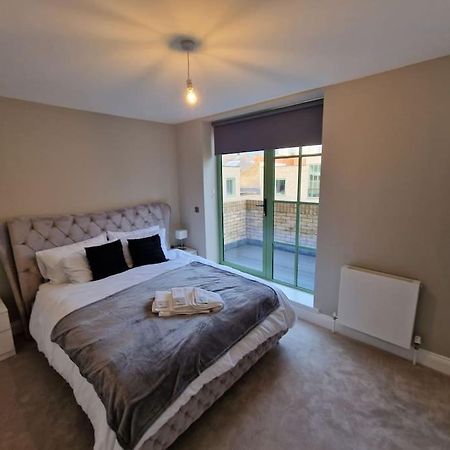 Villa Stunning Newbuilt 3 Bed House Sleeps 9 Edmonton Exterior foto