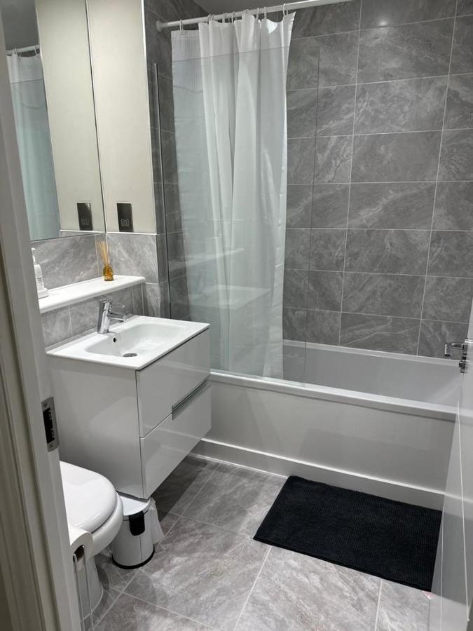Villa Stunning Newbuilt 3 Bed House Sleeps 9 Edmonton Exterior foto